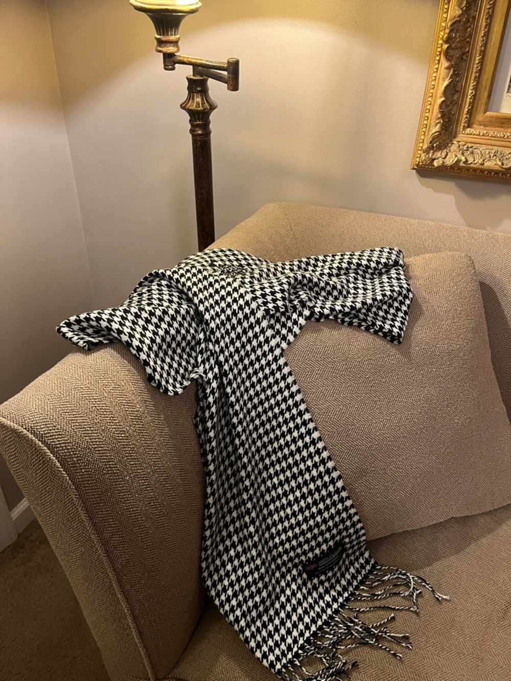 Black & White Houndstooth Throw Blanket - Home Bedding